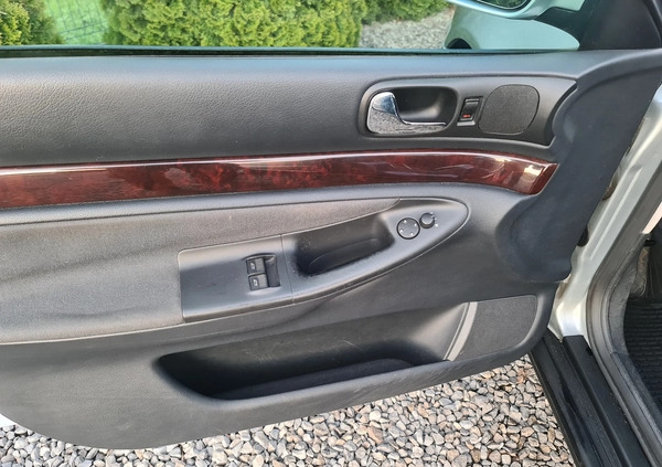 Audi A4 cena 9500 przebieg: 108300, rok produkcji 1996 z Świątniki Górne małe 466